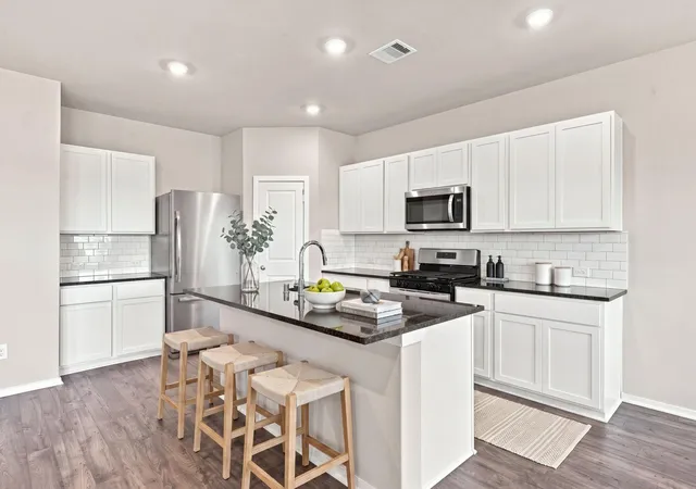 Photo 3 of Single family home for sale at 6719 Pebble Blf Ct, Cove, TX 77523 | MLS# 23177075 | Listing updated on 2026-09-18