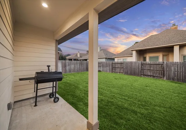 Photo 3 of Single family home for sale at 203 Hampton Glen Rd, Montgomery, TX 77356 | MLS# 43822999 | Listing updated on 2026-09-20
