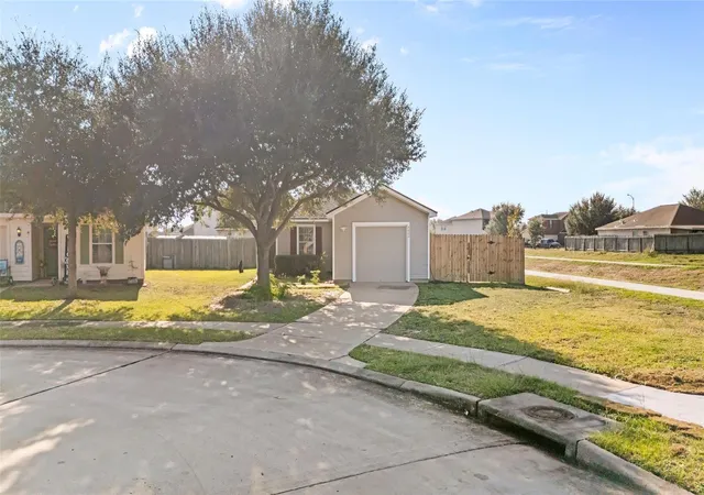 Photo 3 of Single family home for sale at 4627 Tulip Garden Ct, Richmond, TX 77469 | MLS# 68071054 | Listing updated on 2026-09-19