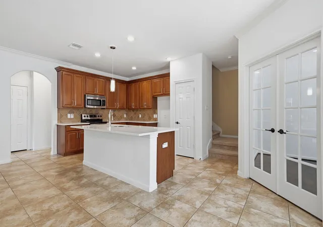 Photo 4 of Townhouse for sale at 3 Avenswood Pl, Spring, TX 77382 | MLS# 69855431 | Listing updated on 2026-09-13