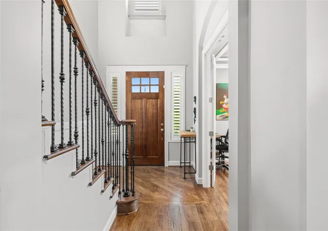 Photo 3 of Single family home for sale at 1631 Du Barry Ln, Houston, TX 77018 | MLS# 90550377 | Listing updated on 2026-09-20