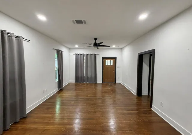 Photo 3 of Single family home for sale at 7305 Capitol St, Houston, TX 77011 | MLS# 87155904 | Listing updated on 2026-09-09