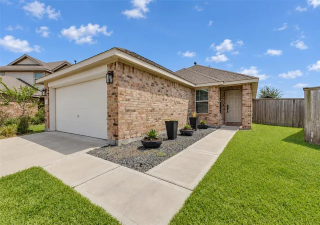 Single family home for sale at 26607 Lantana Cyn Dr, Katy, TX 77493 | MLS# 88216551