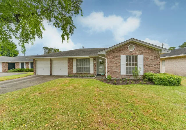 Photo 1 of Sale Pending at 7303 Osage St, Houston, TX 77036 | MLS# 94658267 | Listing updated on 2026-09-21