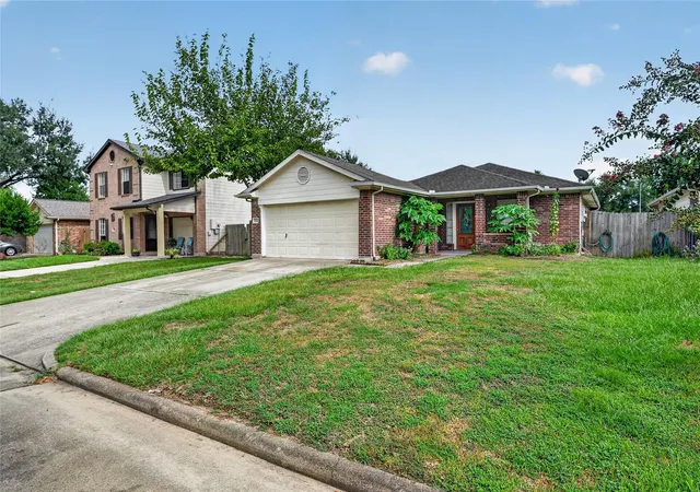 Photo 2 of Single family home for sale at 2427 Chalet Rd, Houston, TX 77038 | MLS# 20770309 | Listing updated on 2026-09-09