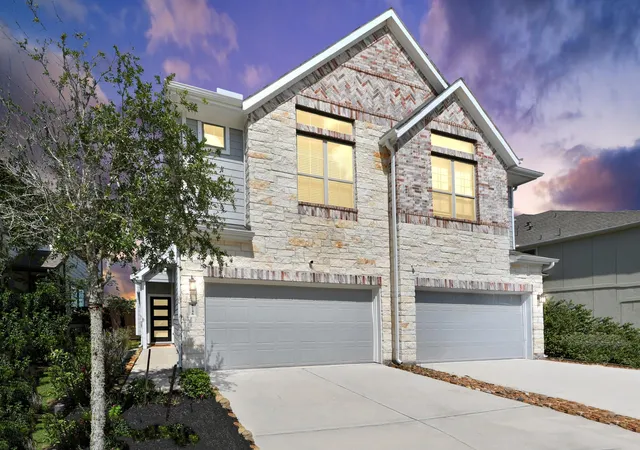 Photo 1 of Townhouse for sale at 9746 Soto St, Rosharon, TX 77583 | MLS# 58128036 | Listing updated on 2026-09-22