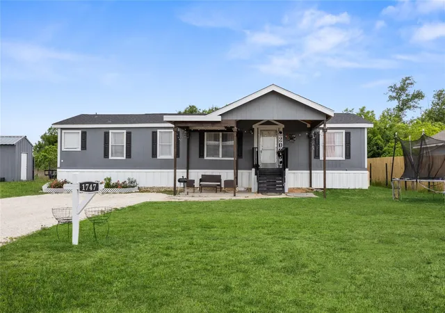 Photo 2 of Sale Pending at 1747 Road 5708, Cleveland, TX 77327 | MLS# 39758228 | Listing updated on 2026-10-23