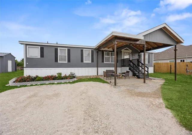 Photo 3 of Sale Pending at 1747 Road 5708, Cleveland, TX 77327 | MLS# 39758228 | Listing updated on 2026-10-23