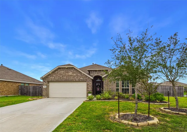 Photo 1 of Single family home for sale at 4323 Banfield Hills Ln, Baytown, TX 77521 | MLS# 25409880 | Listing updated on 2026-10-08