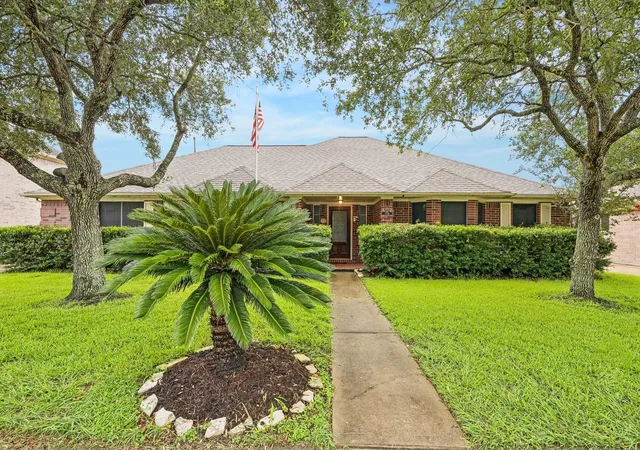 Photo 1 of Single family home for sale at 3316 Windfern Dr, Pearland, TX 77581 | MLS# 79599918 | Listing updated on 2026-09-27
