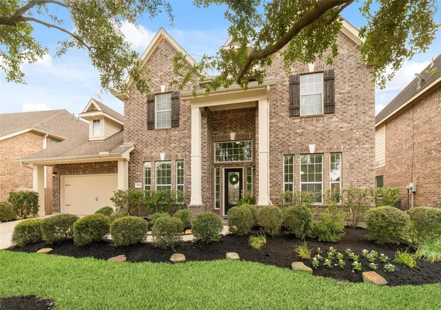 Photo 2 of Single family home for sale at 14422 Lakepointe Bnd Ln, Cypress, TX 77429 | MLS# 40642852 | Listing updated on 2026-09-20