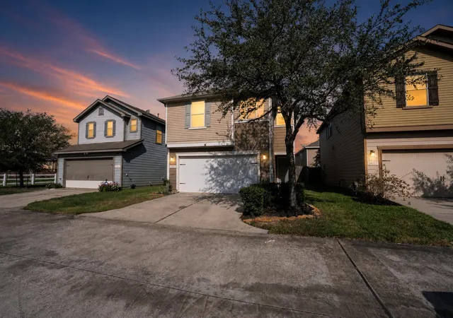 Photo 1 of Single family home for sale at 18915 Range Hvn Ct, Houston, TX 77073 | MLS# 15497980 | Listing updated on 2026-09-15