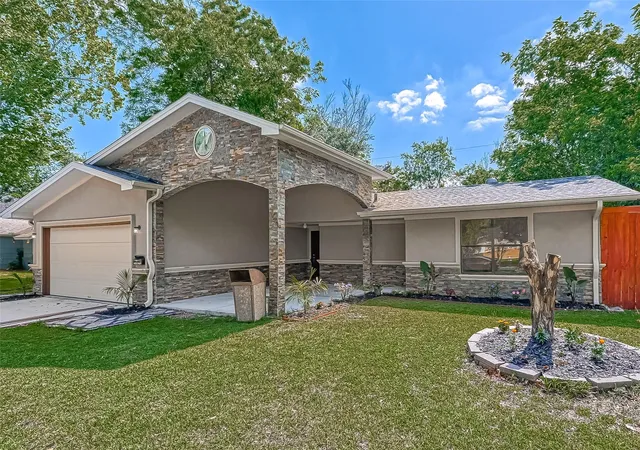 Photo 3 of Sale Pending at 1918 Westcrest Dr, Houston, TX 77055 | MLS# 27538057 | Listing updated on 2026-09-12