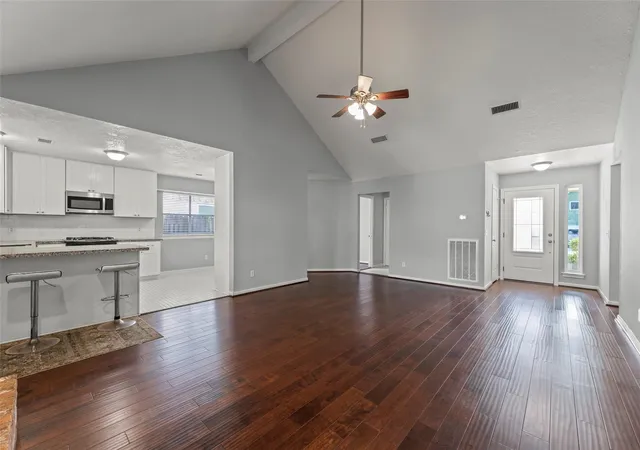 Photo 4 of Sale Pending at 1019 Sugar Mountain Ct, Sugar Land, TX 77498 | MLS# 29330728 | Listing updated on 2026-10-07