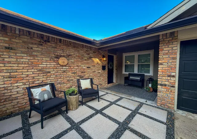 Photo 3 of Sale Pending at 704 Briargrove Dr, Alvin, TX 77511 | MLS# 96616836 | Listing updated on 2026-10-05