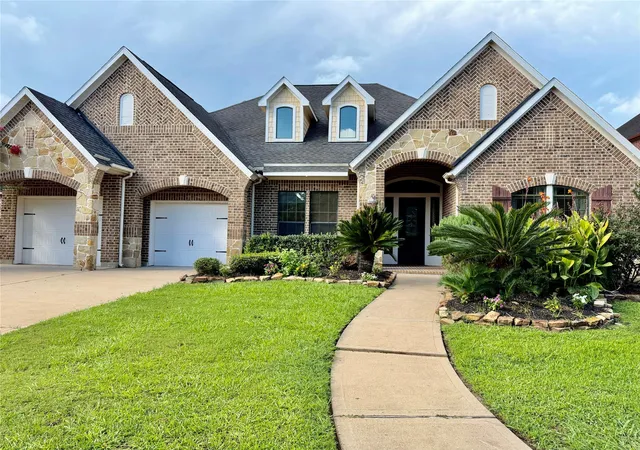 Photo 1 of Single family home for sale at 6223 Duke Trl Ln, Sugar Land, TX 77479 | MLS# 92193964 | Listing updated on 2026-09-16