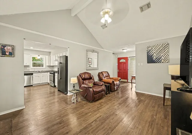 Photo 3 of Sale Pending at 12210 Taylors Xing Dr, Tomball, TX 77375 | MLS# 37043050 | Listing updated on 2026-09-17