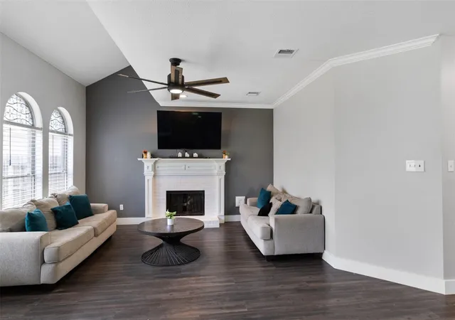 Photo 4 of Single family home for sale at 9306 Poplar Blf Ln, Houston, TX 77095 | MLS# 52777198 | Listing updated on 2026-09-23