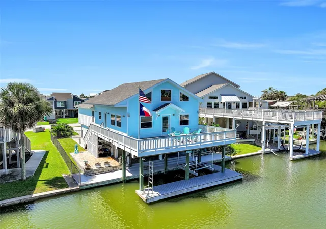 Photo 2 of Single family home for sale at 4310 Karankawa Way, Galveston, TX 77554 | MLS# 46980351 | Listing updated on 2026-10-11