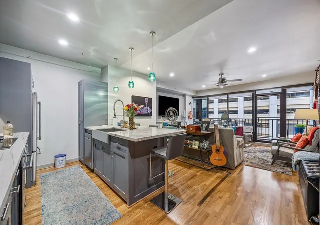 Condo for sale at 917 Main St #506, Houston, TX 77002 | MLS# 47847740