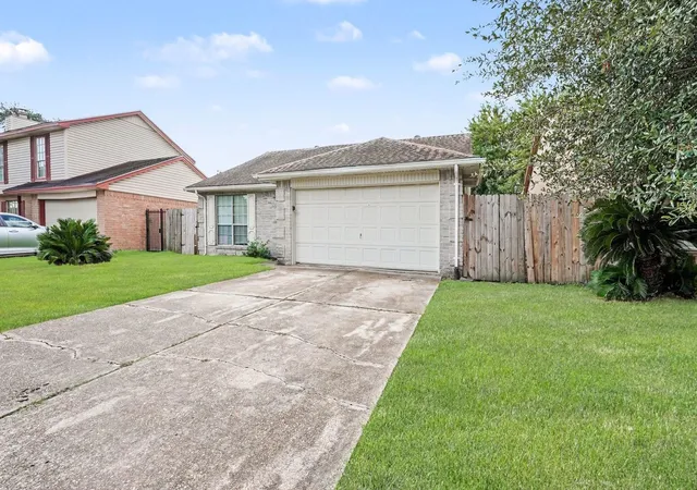 Photo 3 of Single family home for sale at 15342 Reigate Ln, Channelview, TX 77530 | MLS# 28430166 | Listing updated on 2026-09-16