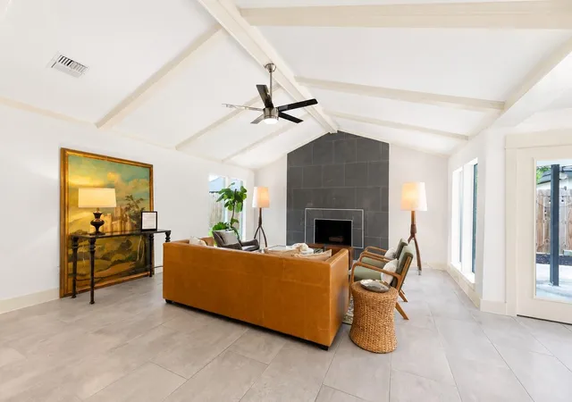 Photo 3 of Single family home for sale at 10611 Deerwood Rd, Houston, TX 77042 | MLS# 24858613 | Listing updated on 2026-09-20