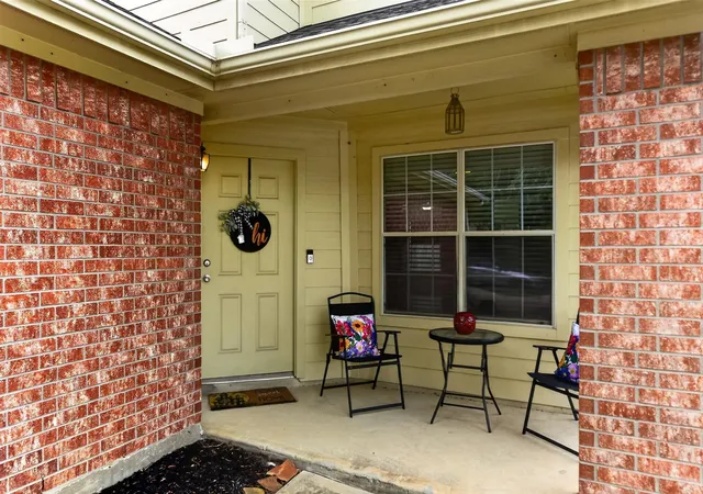 Photo 3 of Single family home for sale at 3423 Fld Manor Ln, Houston, TX 77047 | MLS# 47747131 | Listing updated on 2026-09-08
