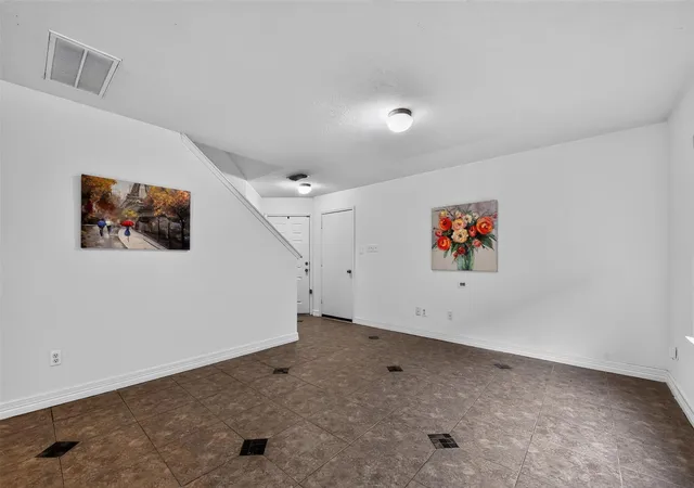 Photo 4 of Single family home for sale at 3423 Fld Manor Ln, Houston, TX 77047 | MLS# 47747131 | Listing updated on 2026-09-08