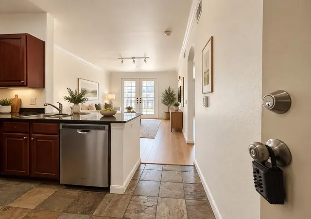Photo 1 of Condo for sale at 7575 Kirby Dr #1104, Houston, TX 77030 | MLS# 19480558 | Listing updated on 2026-09-22