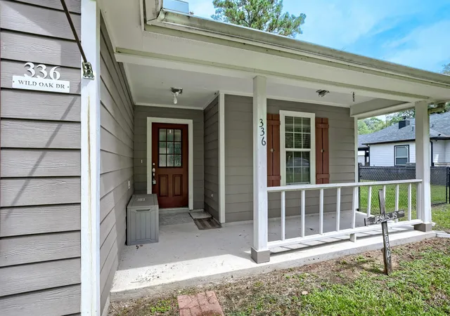 Photo 3 of Single family home for sale at 336 Wild Oak Dr, Huffman, TX 77336 | MLS# 56523988 | Listing updated on 2026-09-18