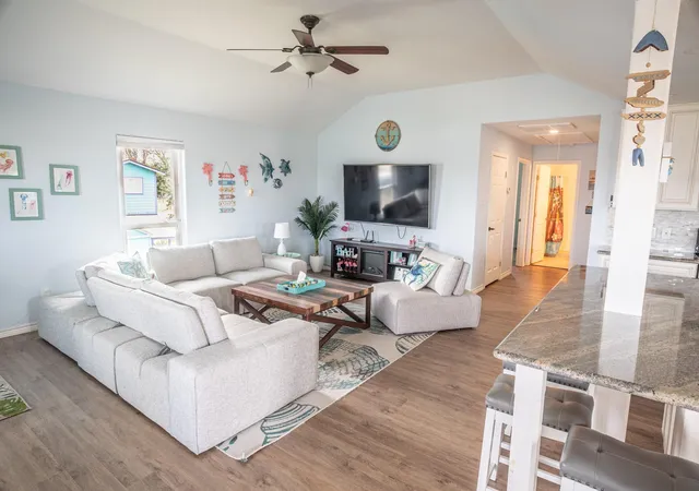 Photo 3 of Single family home for sale at 480 County Rd 202, Bay City, TX 77414 | MLS# 77460201 | Listing updated on 2026-09-05