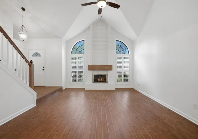Photo 4 of Sale Pending at 19 Village Knoll Pl, Spring, TX 77381 | MLS# 72160196 | Listing updated on 2026-09-14