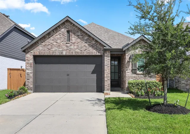 Photo 2 of Single family home for sale at 13020 Cobalt Cvs Ct, La Marque, TX 77568 | MLS# 10238021 | Listing updated on 2026-09-19