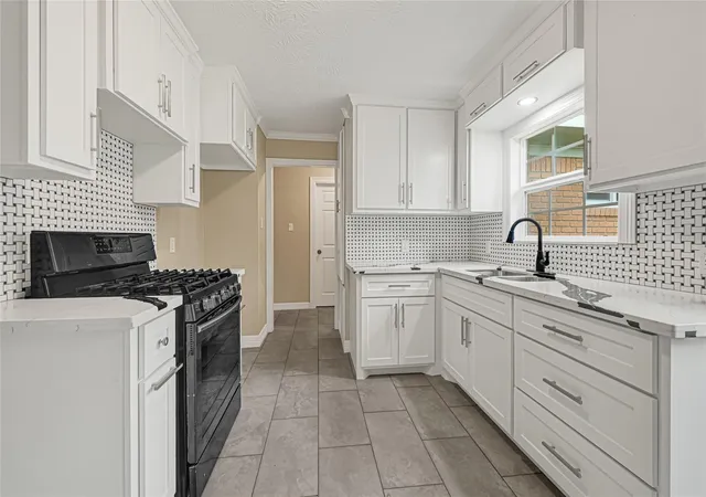 Photo 4 of Single family home for sale at 8526 Vennard Rd, Houston, TX 77034 | MLS# 93811193 | Listing updated on 2026-09-22