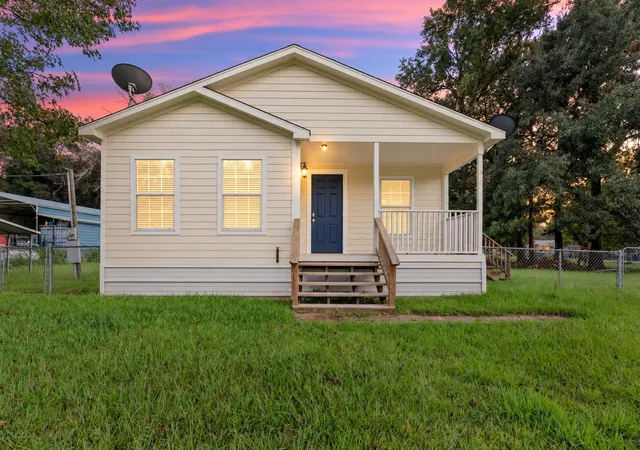 Photo 2 of Single family home for sale at 126 County Rd 2802, Cleveland, TX 77327 | MLS# 42880604 | Listing updated on 2026-10-06