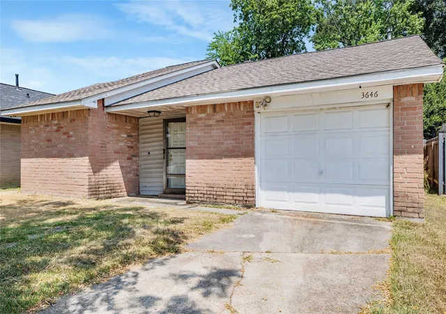 Photo 1 of Sale Pending at 3646 Yorkingham Dr, Houston, TX 77066 | MLS# 3118514 | Listing updated on 2026-09-18