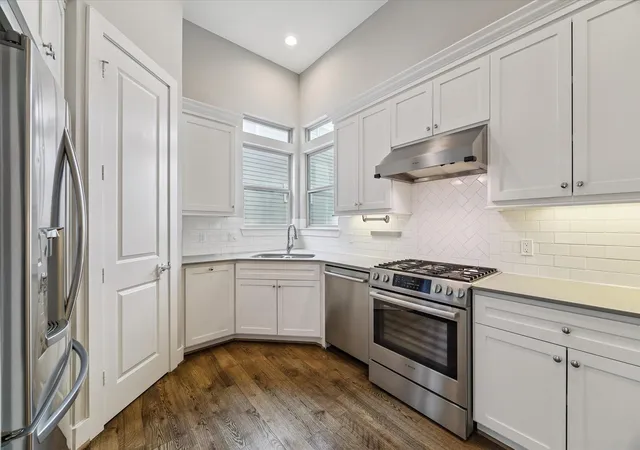 Photo 2 of Single family home for sale at 5743 Kiam St #F, Houston, TX 77007 | MLS# 34035944 | Listing updated on 2026-09-16