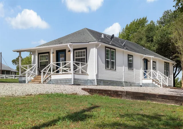 Single family home for sale at 1509 Highway 237, Burton, TX 77835 | MLS# 90011852