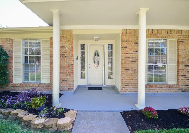Photo 3 of Single family home for sale at 22135 Elsinore Dr, Katy, TX 77450 | MLS# 41878690 | Listing updated on 2026-09-10