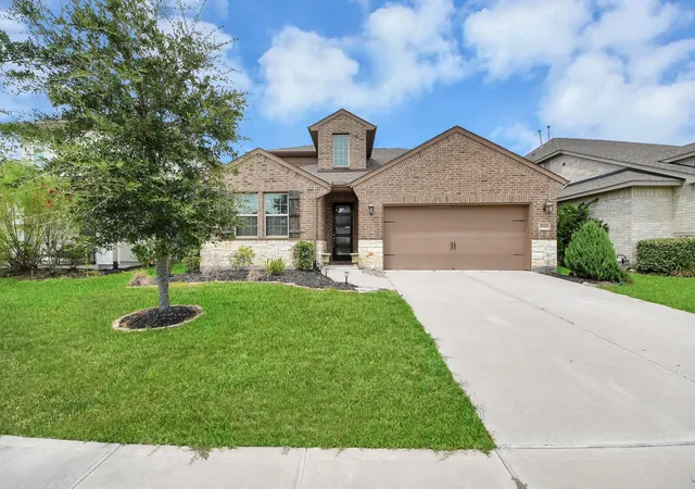 Photo 3 of Single family home for sale at 2844 Andante Green Dr, Spring, TX 77386 | MLS# 40681886 | Listing updated on 2026-09-21