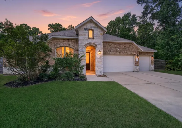 Photo 1 of Single family home for sale at 110 Jim Hall Ln, New Waverly, TX 77358 | MLS# 21856297 | Listing updated on 2026-09-11
