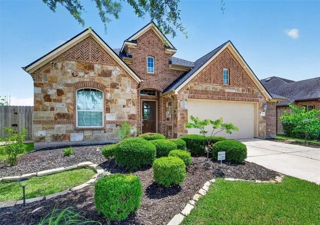 Photo 2 of Sale Pending at 19127 Cannon Hills Ln, Richmond, TX 77407 | MLS# 13180987 | Listing updated on 2026-09-16