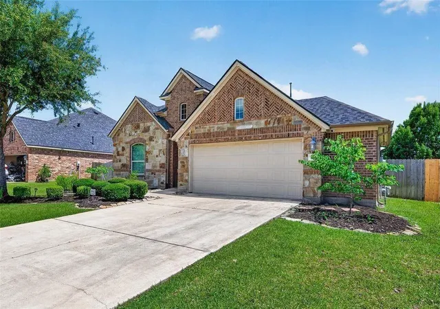 Photo 3 of Sale Pending at 19127 Cannon Hills Ln, Richmond, TX 77407 | MLS# 13180987 | Listing updated on 2026-09-16