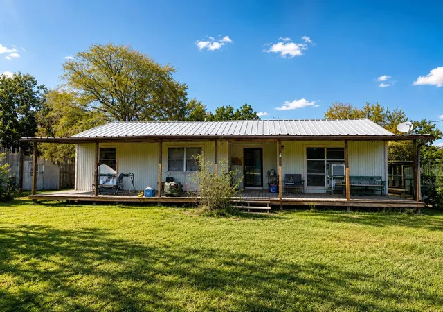Single family home for sale at 3213 Bob Mathews St, Bedias, TX 77831 | MLS# 21702663