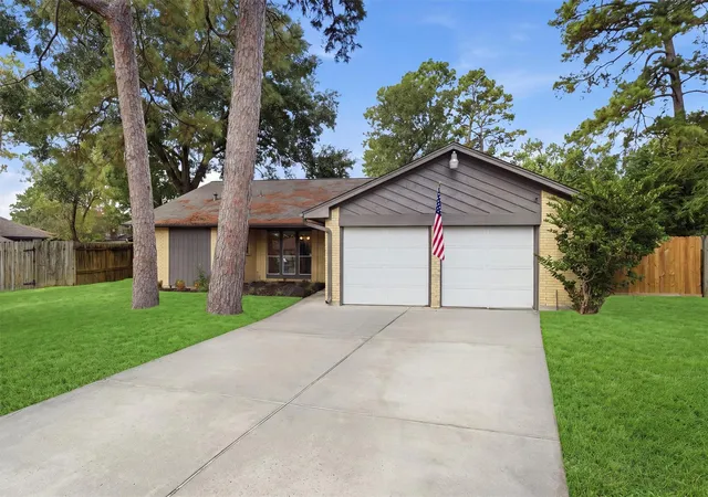 Photo 3 of Sale Pending at 23315 Calico Corners Ln, Spring, TX 77373 | MLS# 80508782 | Listing updated on 2026-10-11