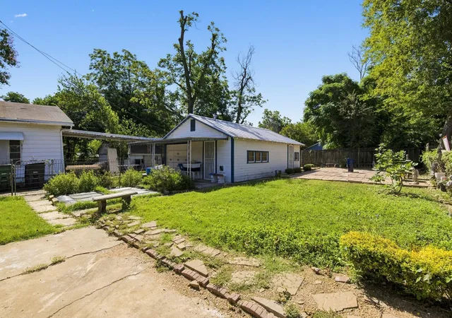 Photo 2 of Single family home for sale at 422 Cass Ave, San Antonio, TX 78204 | MLS# 48425579 | Listing updated on 2026-09-04