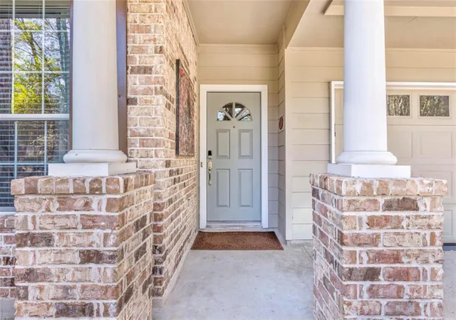 Photo 3 of Single family home for sale at 46 Flickering Sun Ct, Spring, TX 77382 | MLS# 976512 | Listing updated on 2026-09-09