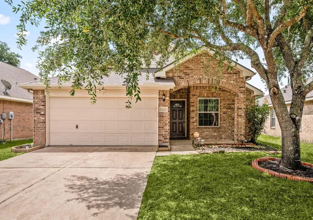 Single family home for sale at 11138 Overland Trl Dr, Richmond, TX 77406 | MLS# 31798671