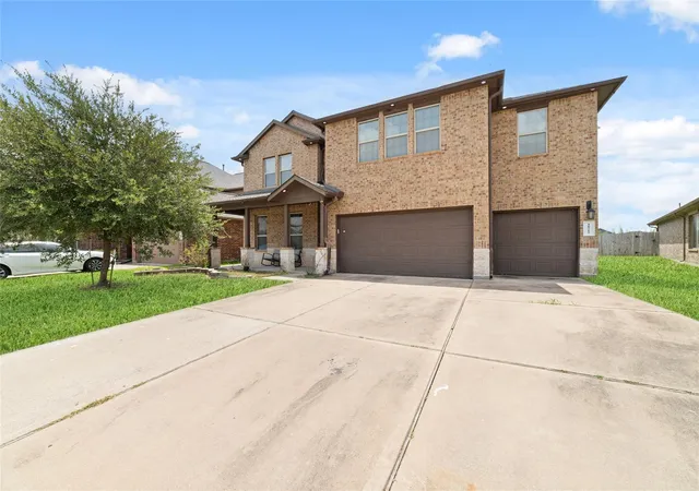 Photo 2 of Single family home for sale at 18215 Tenasserim Pine Tr, Richmond, TX 77407 | MLS# 62428803 | Listing updated on 2026-09-24