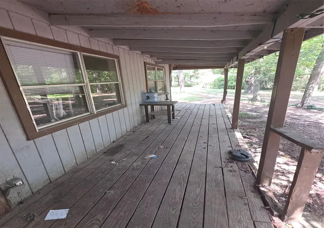 Photo 2 of Sale Pending at 40 Hall Dr N, Montgomery, TX 77316 | MLS# 97805813 | Listing updated on 2026-09-09